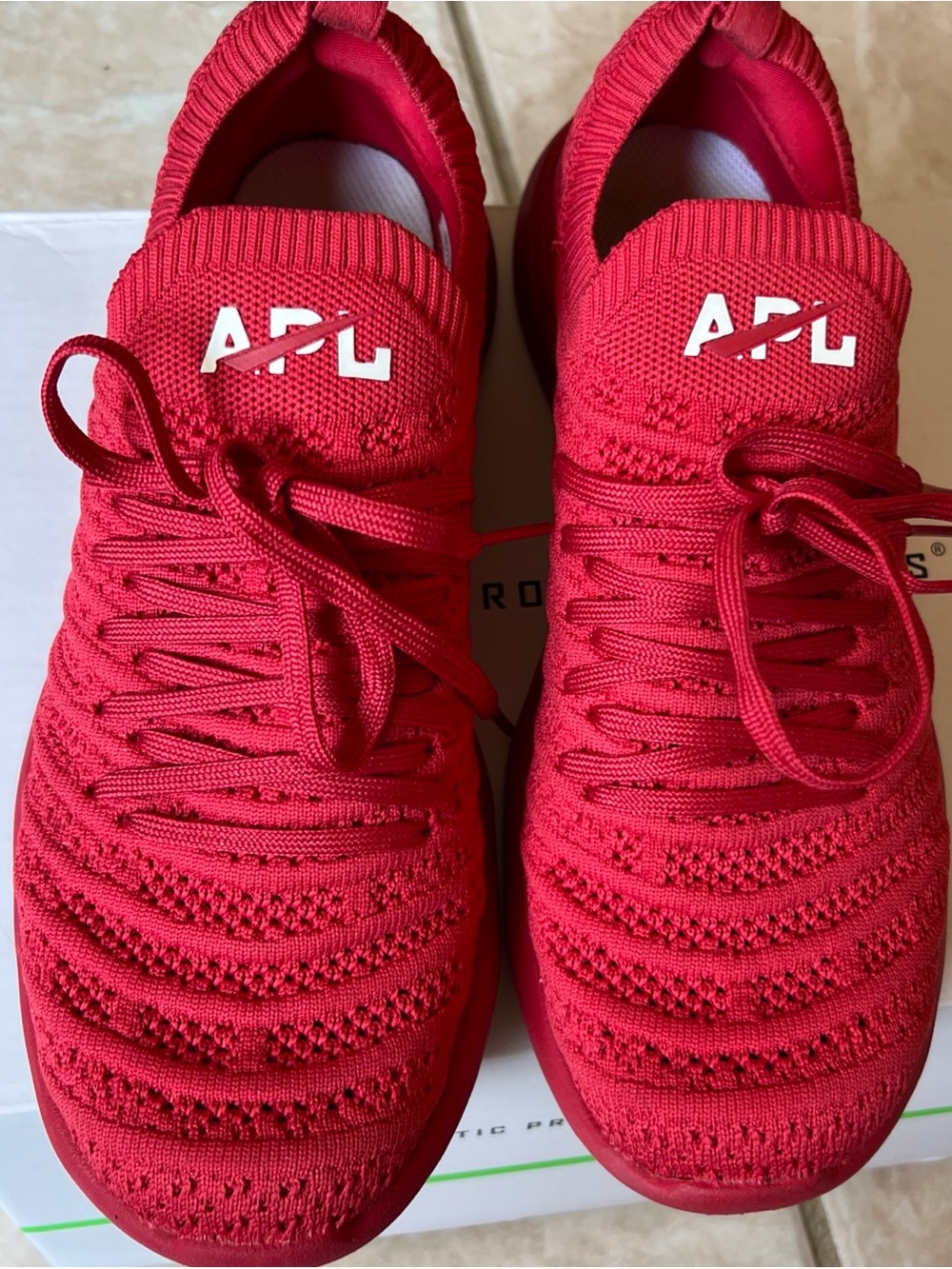 Women’s APL Techloom Wave Sneakers Red Size 8